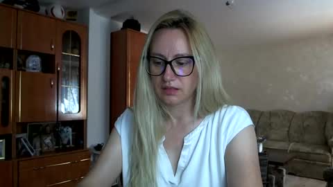 Melly online show from July 2026 07:43:01 AM