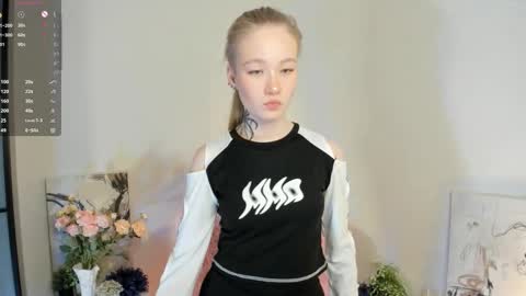 Snapshot of melodievejar chatting on January 2026 04:05:02 AM melodievejar online show from January 2026 04:05:02 AM