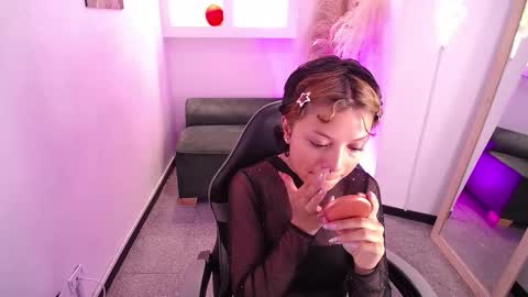 Snapshot of melody701583as chatting on February 2026 12:24:01 PM melody701583as online show from February 2026 12:24:01 PM