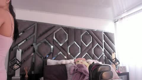 mel  online show from May 2026 08:03:02 PM
