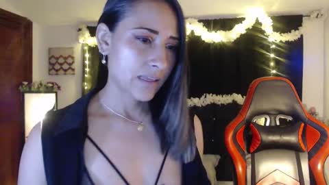 Snapshot of melody_sofia1 chatting on October 2025 11:13:02 PM Melody online show from October 2025 11:13:02 PM