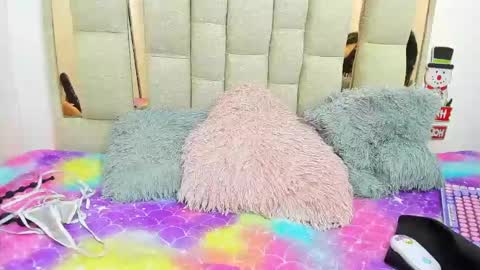 Snapshot of melodybonnet chatting on December 2024 04:20:02 AM melody online show from December 2024 04:20:02 AM