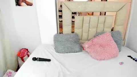 Snapshot of melodybonnet chatting on January 2025 08:14:01 AM melody online show from January 2025 08:14:01 AM