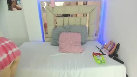 Snapshot of melodybonnet chatting on February 2025 03:41:02 AM melody online show from February 2025 03:41:02 AM