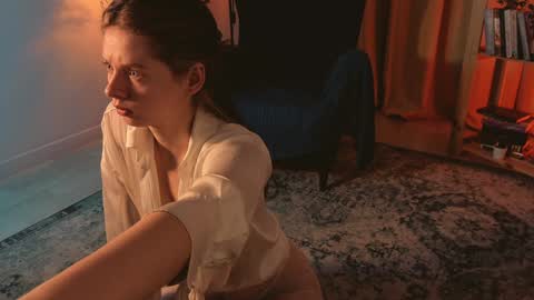 Snapshot of melodykey_x chatting on December 2024 03:53:01 PM melody online show from December 2024 03:53:01 PM