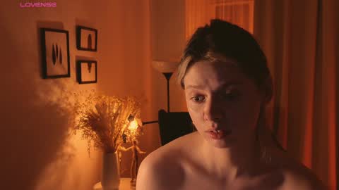 Snapshot of melodykey_x chatting on December 2024 06:58:02 PM melody online show from December 2024 06:58:02 PM