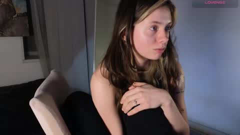 Snapshot of melodykey_x chatting on February 2025 06:01:02 PM melody online show from February 2025 06:01:02 PM