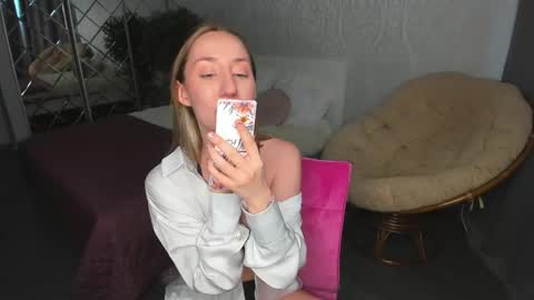 Kaylie online show from December 2024 05:17:01 AM