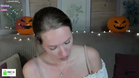 Melody My schedule this week  Wednesday Thursday Sunday online show from October 2025 05:04:01 PM