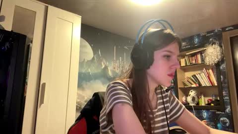 Hi Im Aria 18 years old online show from September 2025 03:17:02 PM