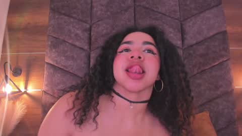  Memphis Williams  online show from February 2025 02:58:01 AM