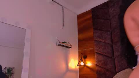  Memphis Williams  online show from December 2025 03:02:01 AM