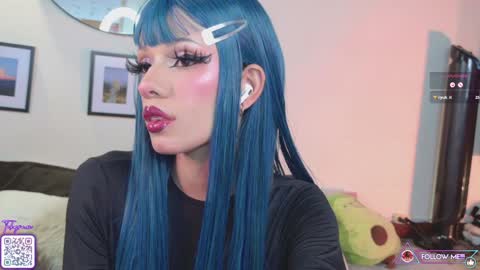 Snapshot of menasaurio_ chatting on January 2025 05:39:02 PM Mena Help me reach 700 thumbs up online show from January 2025 05:39:02 PM