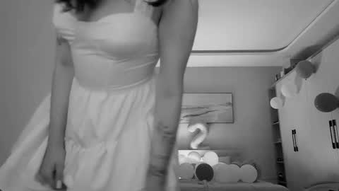 Mencialo online show from May 2026 11:01:04 PM