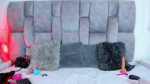 Snapshot of mental_lagoon6 chatting on January 2026 01:13:02 PM CRISTAL online show from January 2026 01:13:02 PM