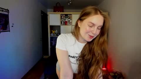 Snapshot of meow_k1tty chatting on April 2026 04:24:02 AM Flora Next stream November 17th at 6 GMT online show from April 2026 04:24:02 AM