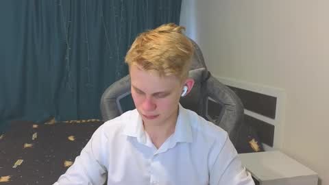 Mickey online show from November 2025 10:32:01 AM