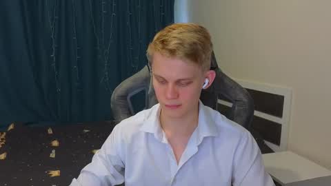 Mickey online show from November 2025 08:03:01 AM