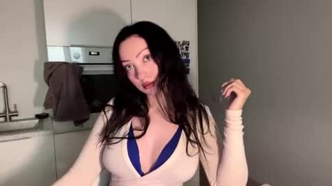 MeowAlika online show from July 2026 05:04:02 PM