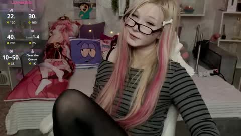 MeowkaKitty online show from May 2026 01:43:02 AM
