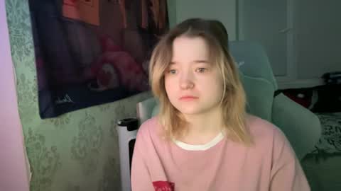 Snapshot of meowki4 chatting on January 2025 09:09:02 PM meowme online show from January 2025 09:09:02 PM