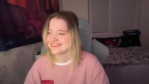 Snapshot of meowki4 chatting on January 2025 12:13:01 AM meowme online show from January 2025 12:13:01 AM