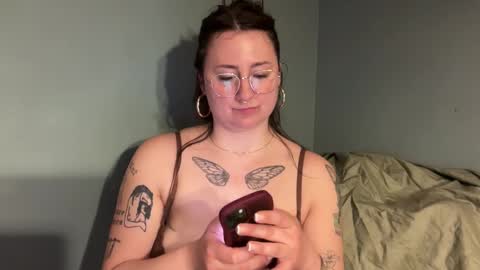 Snapshot of meowmaxx chatting on April 2026 05:32:02 AM meowmaxx online show from April 2026 05:32:02 AM