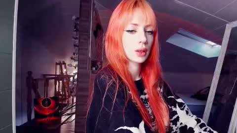 Snapshot of meowroslava chatting on February 2026 09:00:02 AM meowroslava online show from February 2026 09:00:02 AM