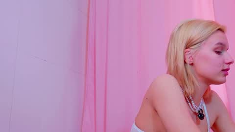 Lilu online show from April 2026 04:08:02 AM