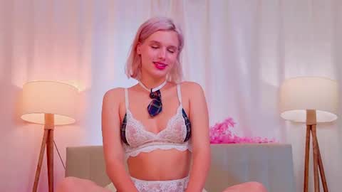 Lilu online show from July 2026 04:01:02 AM