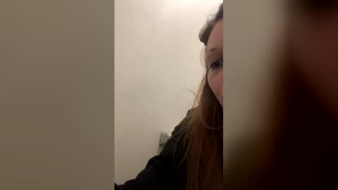 meowzers777 online show from December 2025 02:28:02 AM