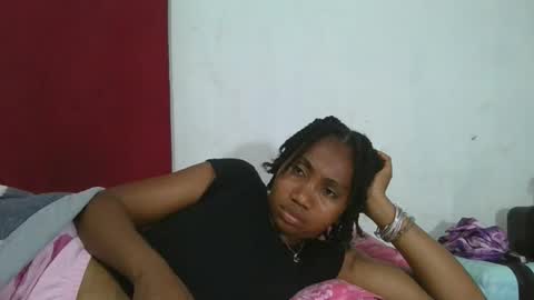 meraldaaaa online show from October 2025 06:35:02 PM