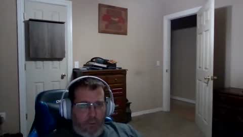 Snapshot of mercer1977 chatting on April 2026 12:15:02 PM mercer1977 online show from April 2026 12:15:02 PM