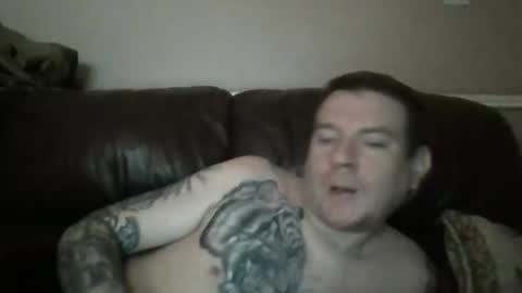 Snapshot of mercher627021 chatting on December 2024 12:19:01 AM ezio online show from December 2024 12:19:01 AM