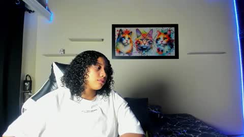 Snapshot of meredit_cristi23 chatting on February 2026 04:51:02 AM CRISTI AND MEREDIT online show from February 2026 04:51:02 AM