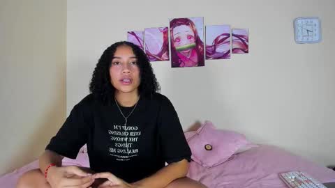 Snapshot of meredit_cristi23 chatting on February 2026 03:33:01 AM CRISTI AND MEREDIT online show from February 2026 03:33:01 AM