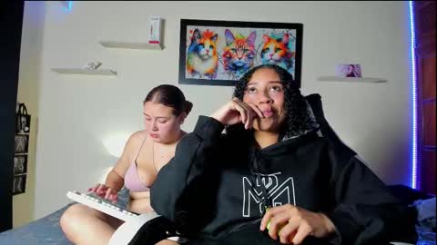 Snapshot of meredit_cristi23 chatting on February 2026 02:40:01 AM CRISTI AND MEREDIT online show from February 2026 02:40:01 AM