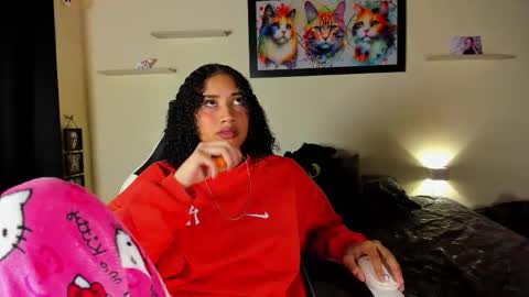 Snapshot of meredit_cristi23 chatting on February 2026 03:13:01 AM CRISTI AND MEREDIT online show from February 2026 03:13:01 AM