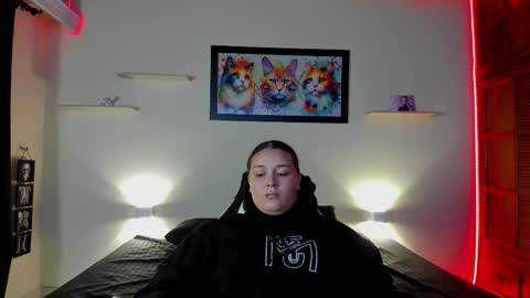 Snapshot of meredit_cristi23 chatting on February 2026 07:06:01 AM CRISTI AND MEREDIT online show from February 2026 07:06:01 AM