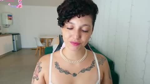 Snapshot of merida__freckles chatting on February 2025 03:41:02 PM Miss Freckles online show from February 2025 03:41:02 PM