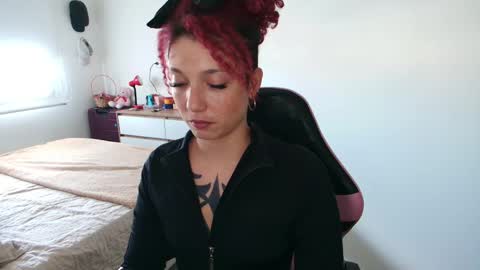 Snapshot of merida__freckles chatting on April 2026 03:28:02 PM Miss Freckles online show from April 2026 03:28:02 PM
