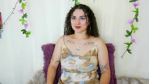 Snapshot of merida_bell18 chatting on March 2025 12:31:01 AM Merida Bell online show from March 2025 12:31:01 AM