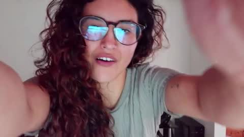 Snapshot of meridafaux_ chatting on February 2026 07:12:01 PM Merida online show from February 2026 07:12:01 PM