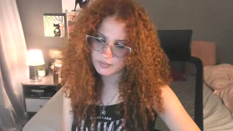 laura 3 i am independent model online show from May 2026 11:55:01 PM