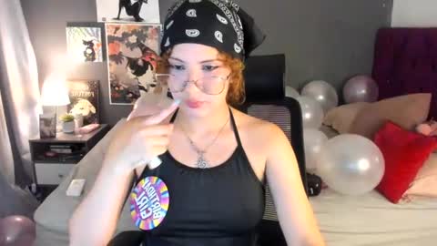 laura 3 i am independent model online show from July 2026 02:27:02 AM