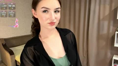 Rina online show from November 2025 07:03:01 PM
