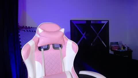 Merlin  18 online show from December 2025 04:21:01 AM