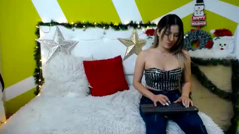 Snapshot of merlinaadams_ chatting on December 2024 07:11:01 PM Merlina online show from December 2024 07:11:01 PM