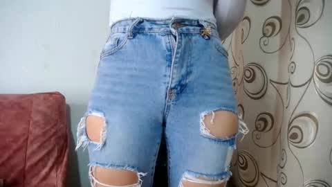 Snapshot of merlinaadams_ chatting on December 2024 04:38:01 PM Merlina online show from December 2024 04:38:01 PM