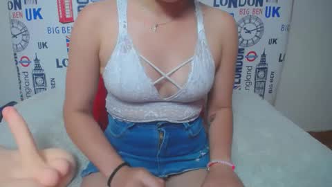 Snapshot of merlinaadams_ chatting on February 2025 11:30:01 PM Merlina online show from February 2025 11:30:01 PM